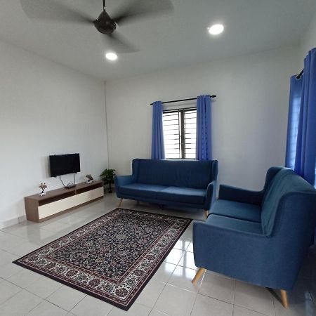 Aisya Homestay Bajet Karak Setia Buitenkant foto